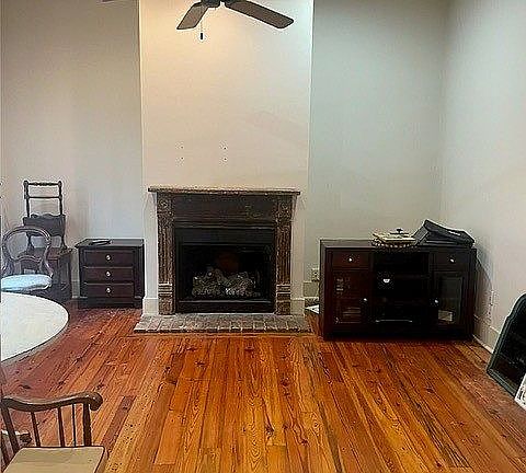 3rd image of 307 W Marion Ave