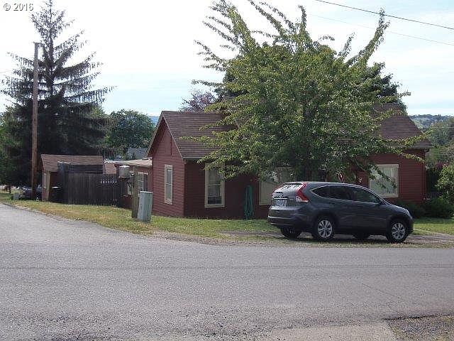 2nd image of 133 SE 5th St