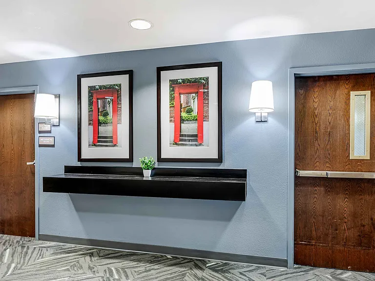 Lobby and Guest Check-in