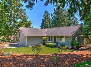 40 Warbler Ln, Port Ludlow, WA 98365