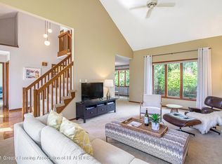 1260 Leeward Dr, Okemos, MI 48864