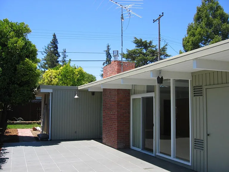 2451 Alvin St — Photo 7