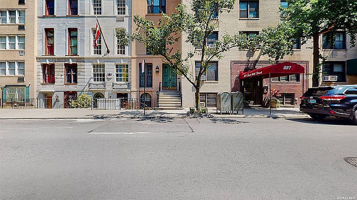 1st image of 336 E 50th St APT 3A