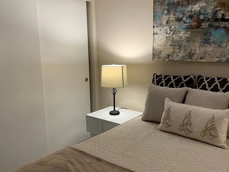 1323 Boren Ave #2 — Photo 8