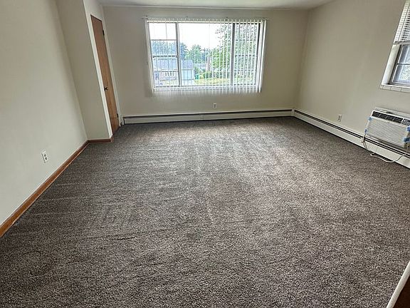 2nd image of 4014 Nancy Dr APT 3