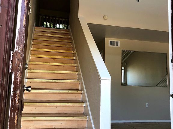 2nd image of 3914 Crayrich Cir #C-6