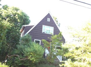 3201 NE 92nd St, Seattle, WA 98115