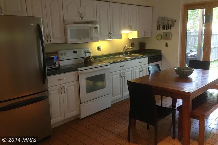 2nd image of 251 Warren St NE