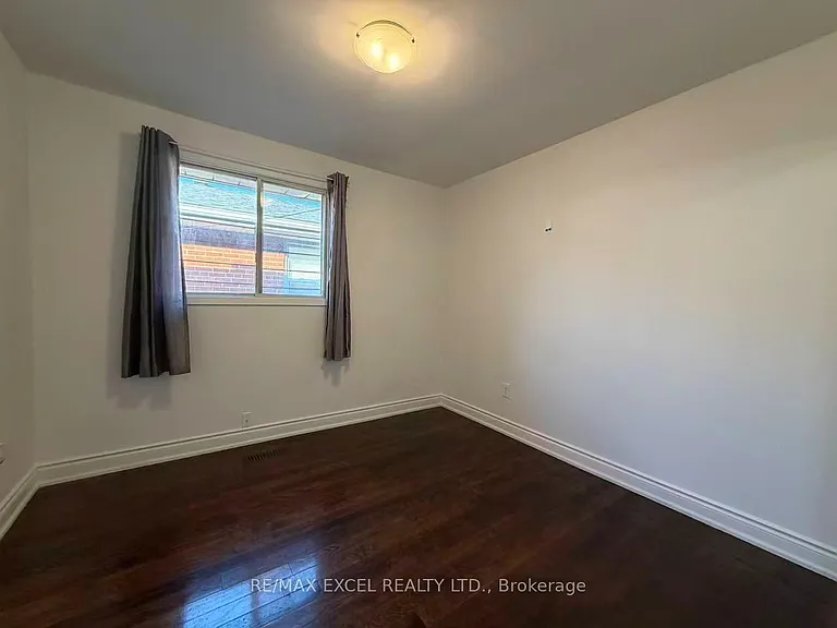83 Marilake Dr #MAIN FLOOR — Photo 18