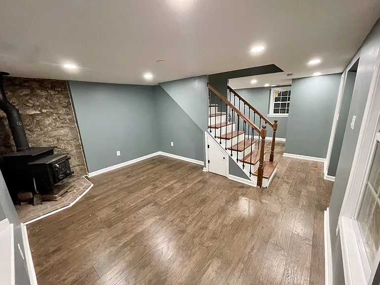 713 Warren Rd — Photo 18