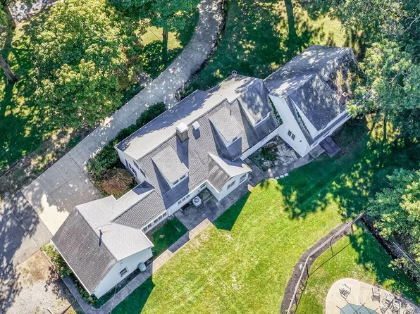 35 Forest St, Stoneham, MA 02180
