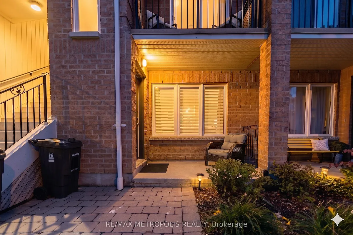 Building Photo - 128 Aerodrome Cres #102