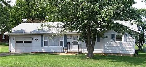 1105 Killarney Dr photo 1