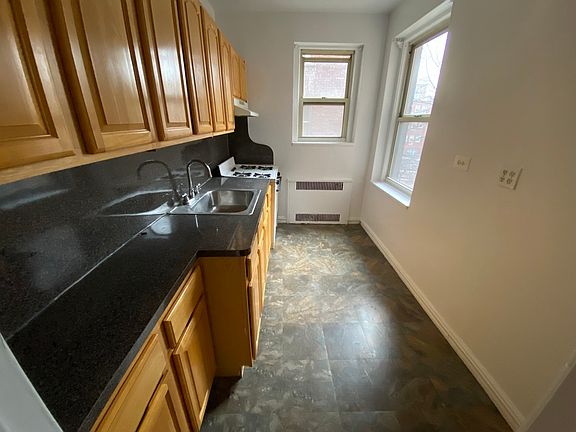 5th image of 6454 Booth St Ste 1
