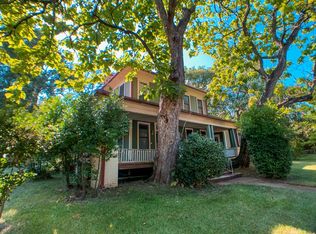 1001 N Sycamore St, Palestine, TX