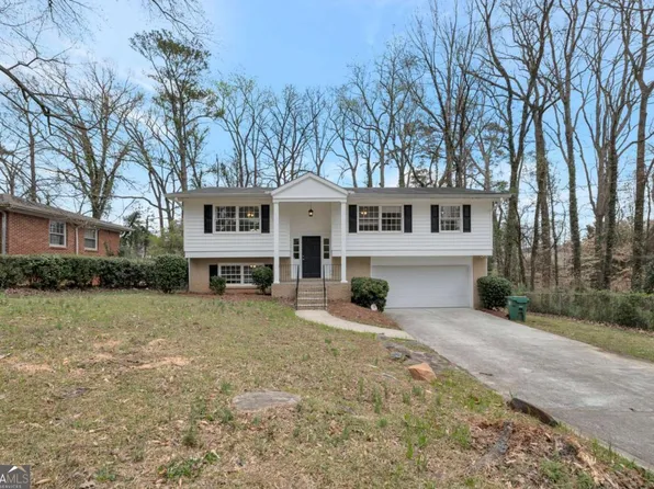 2300 Greenway Dr, Decatur, GA 30035