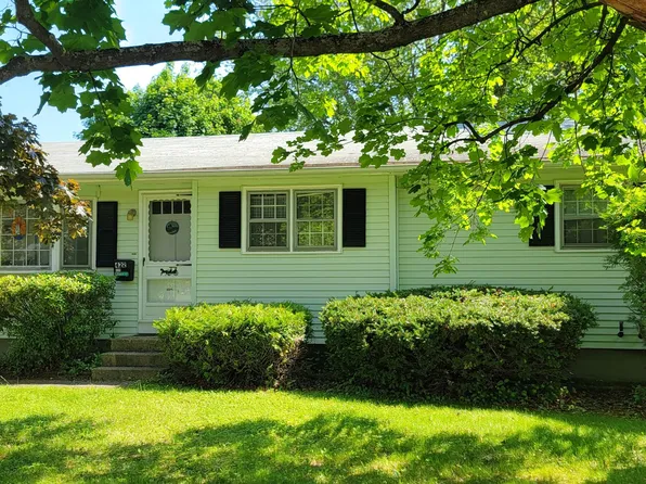 422 Main Street, Eliot, ME 03903