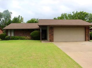 2602 Wagon Trl, Enid, OK 73703