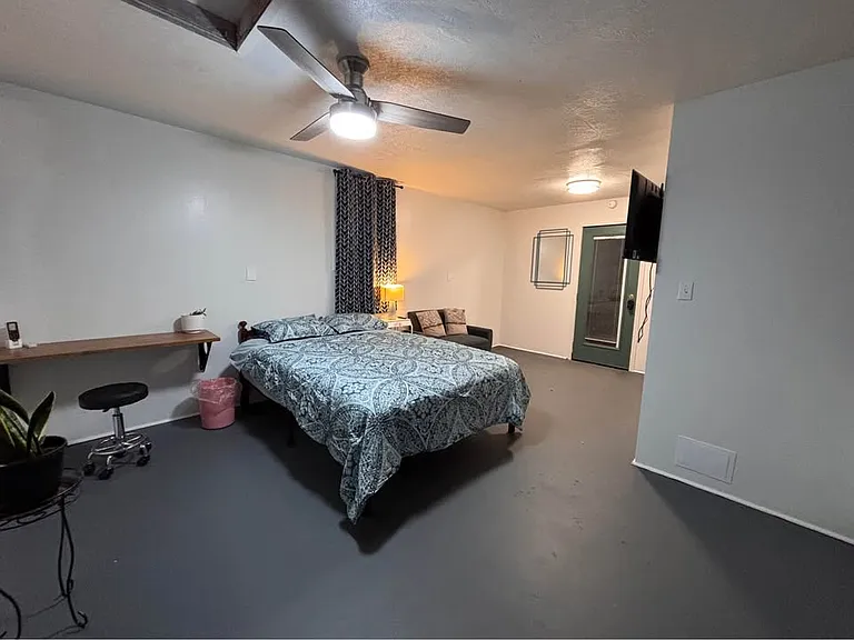 123 Sally Ln — Photo 8
