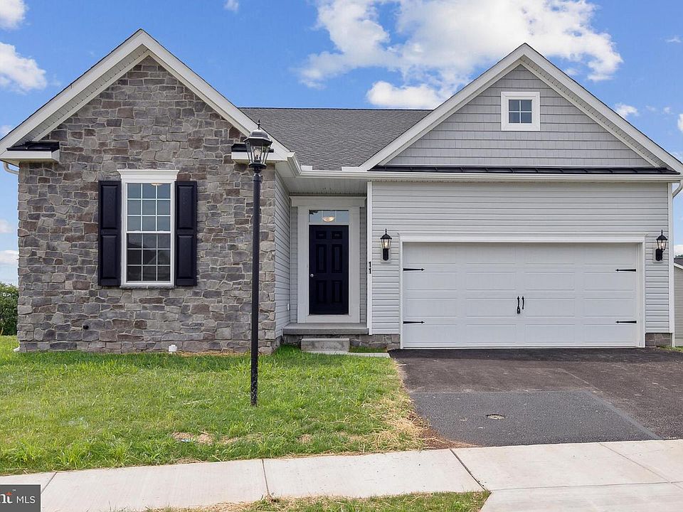1st image of 22 Tanager Ct #C8
