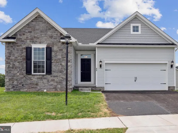 22 Tanager Ct #C8, Gettysburg, PA 17325