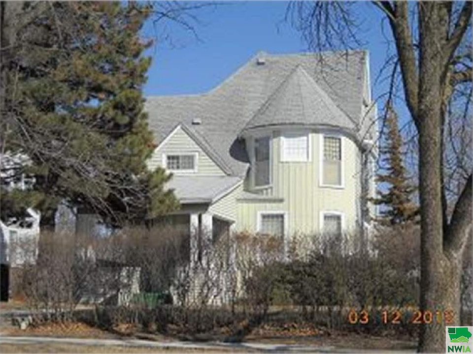 1st image of 2202 Jackson St