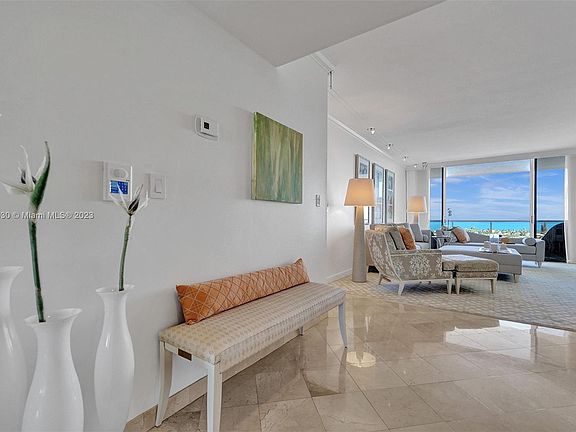5th image of 20281 E Country Club Dr APT 904