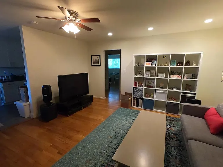 394 Kuehnis Dr — Photo 4