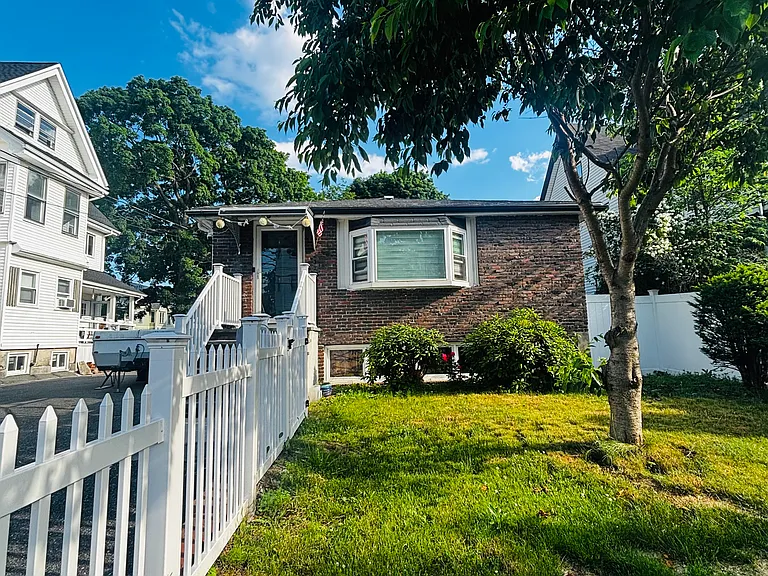 109 Webster St #LL — Photo 1