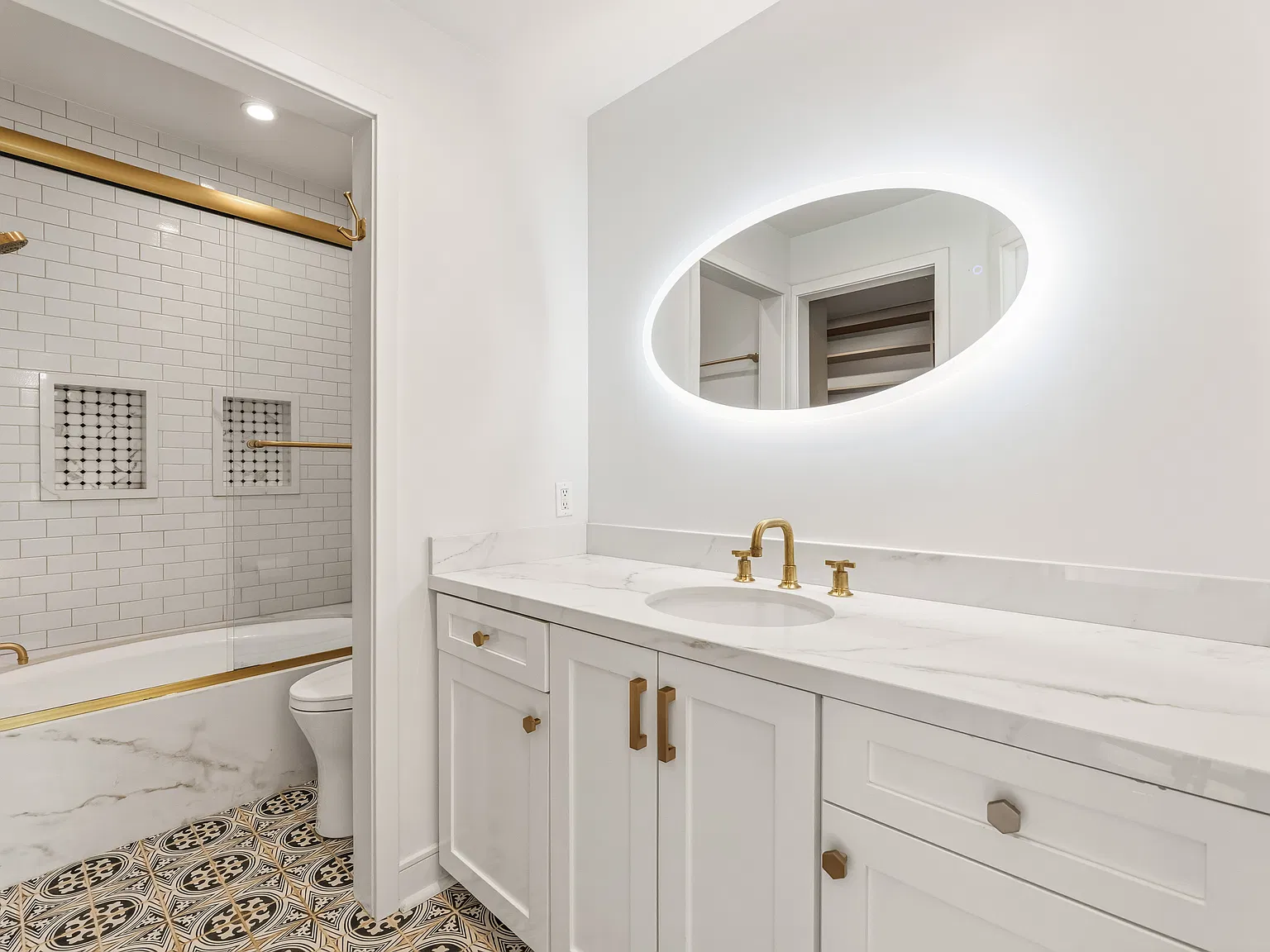 2 bed, 2.5 bath, 1502 sqft, $6,950 — Photo 2