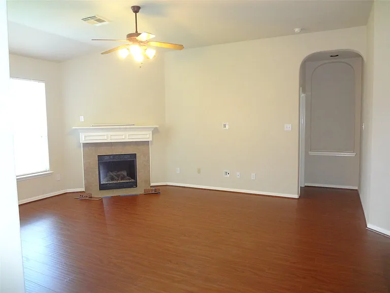4911 Spring Showers Ct — Photo 5
