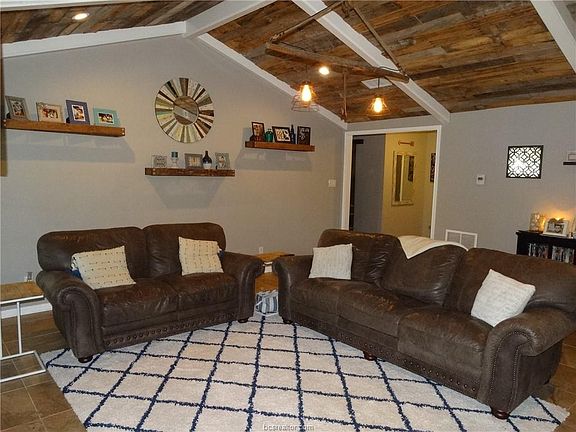 5th image of 2907 Woodmeadow Dr
