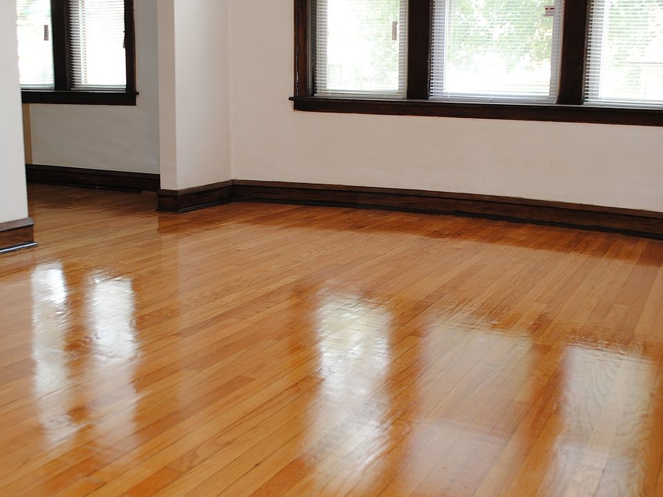 1st image of 918 N Menard Ave APT 1N
