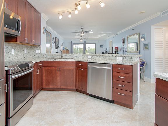 4th image of 2232 N Cypress Bend Dr APT 306