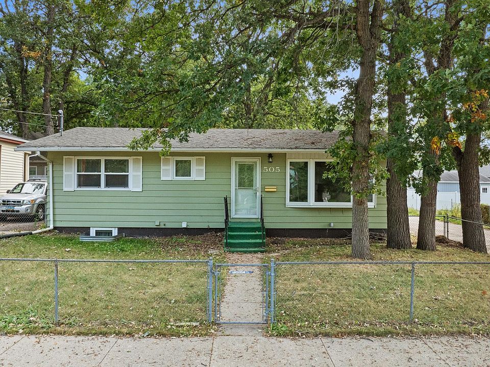 1st image of 505 4th Ave NW