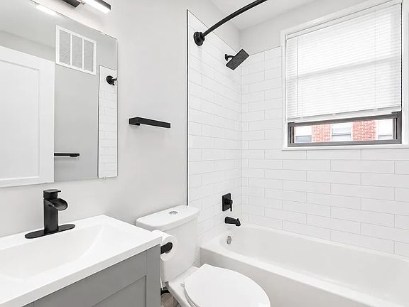 5th image of 7252 Walnut St #B2