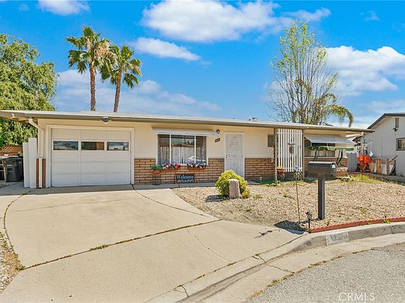3rd image of 860 Felipe Pl