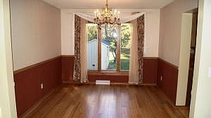 2nd image of 1534 Meadowlane Ave