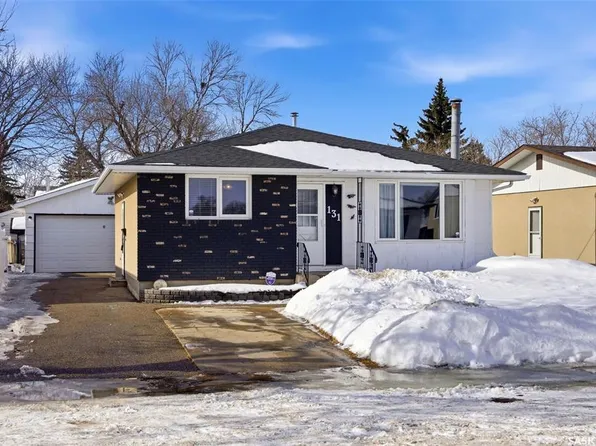 131 Lloyd CRESCENT, Regina, SK S4R 6B9