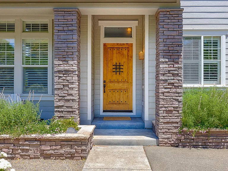 704 Hunt Ave — Photo 3
