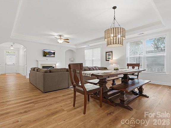 2nd image of 1022 Fleming Ln