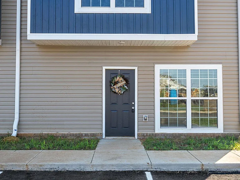 401 Victory Rd — Photo 65
