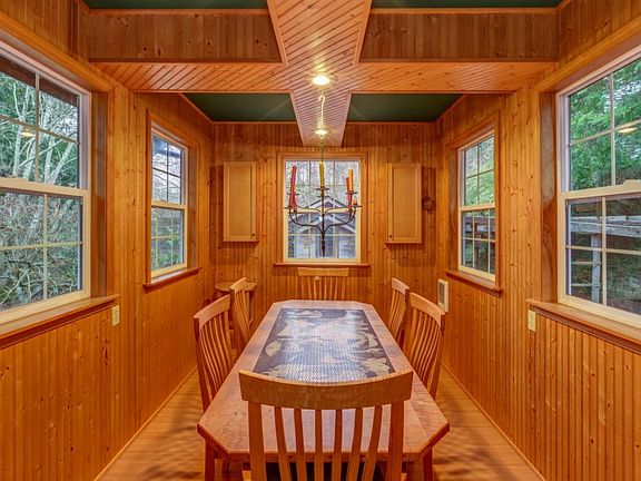 2nd image of 2636 Shorewood Ln