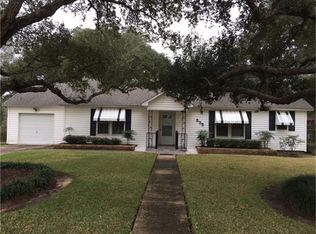 535 Ike St, East Bernard, TX 77435