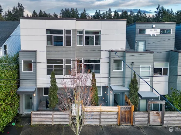 14310 Midvale Avenue N, Seattle, WA 98133