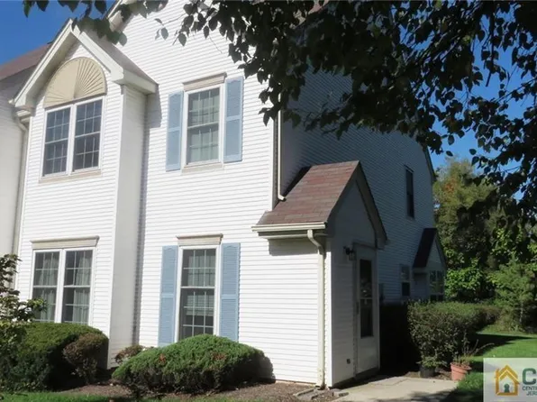 9 Carrie Ct, Kendall Park, NJ 08824