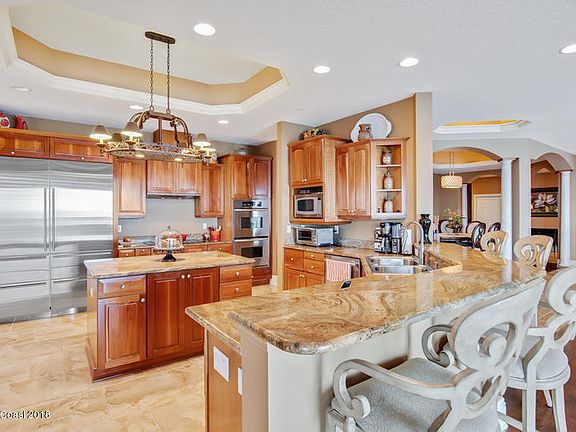 2nd image of 93 Delannoy Ave Penthouse 3