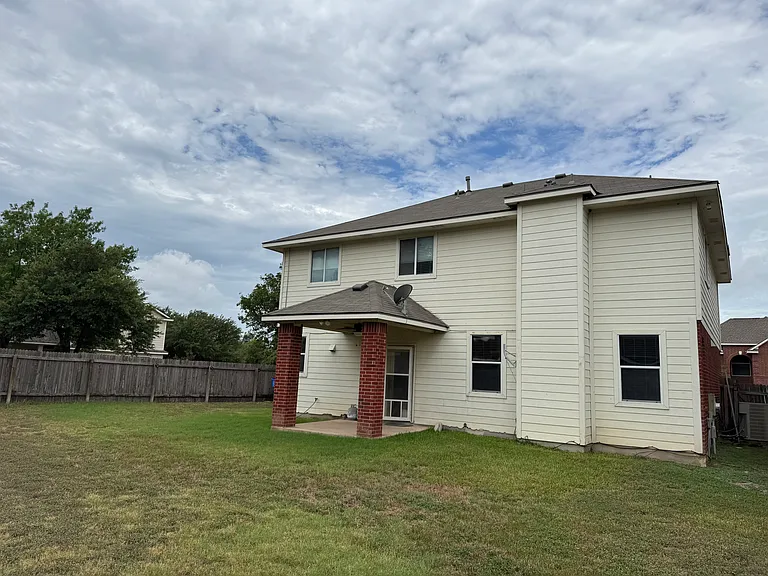 17801 Kilkenny Dr — Photo 16