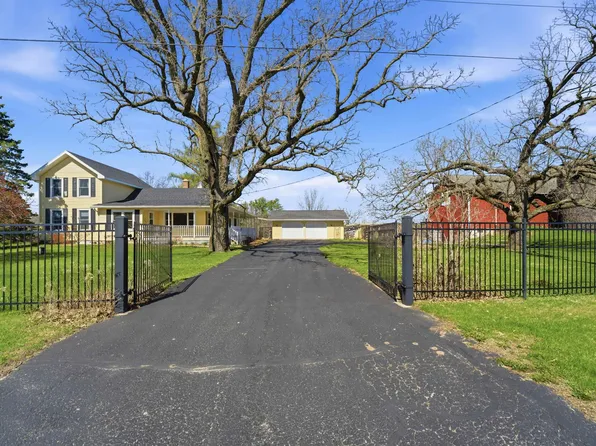 N3355 County Rd W, New London, WI 54961