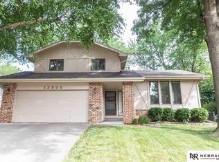 12806 Erskine St, Omaha, NE 68164